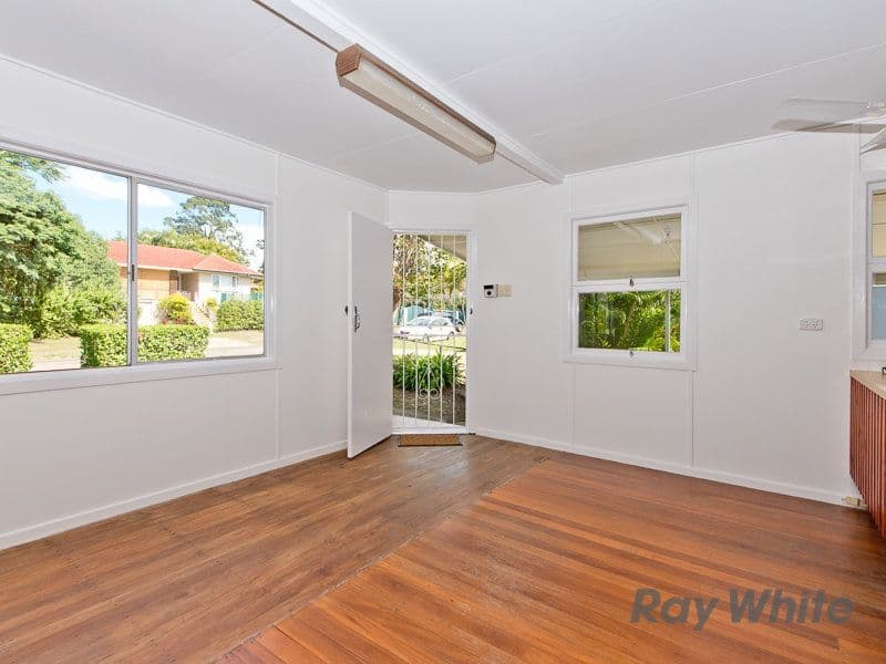 32 Lucan Avenue, Aspley QLD 4034, Aspley - Thumbnail 2