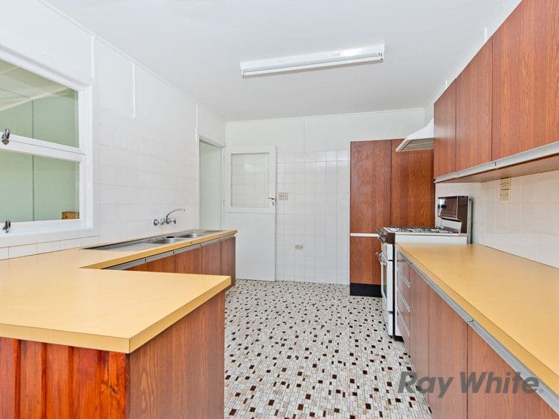 32 Lucan Avenue, Aspley QLD 4034, Aspley - Thumbnail 3