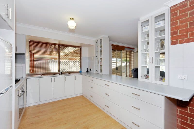 10 Darwin Place, WARNBRO WA 6169, Warnbro - Thumbnail 2