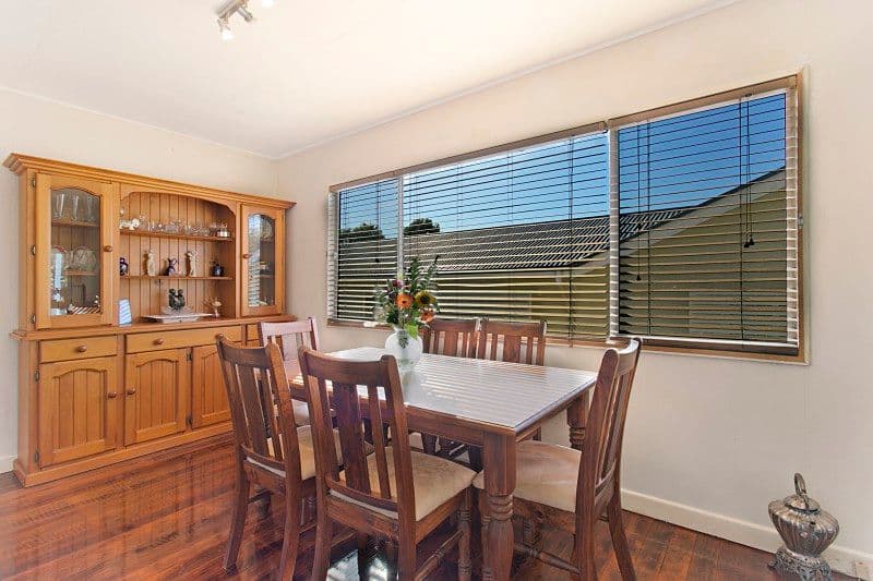223 Englefield Road, Oxley QLD 4075, Oxley - Thumbnail 3