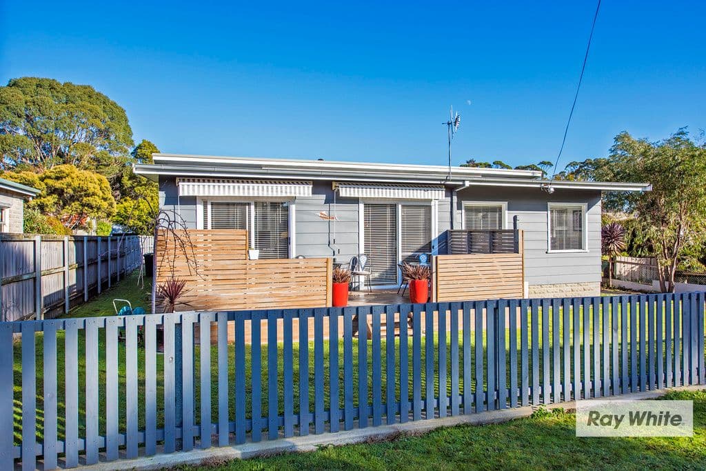 90 Saunders Street, Wynyard TAS 7325, Wynyard - Thumbnail 3