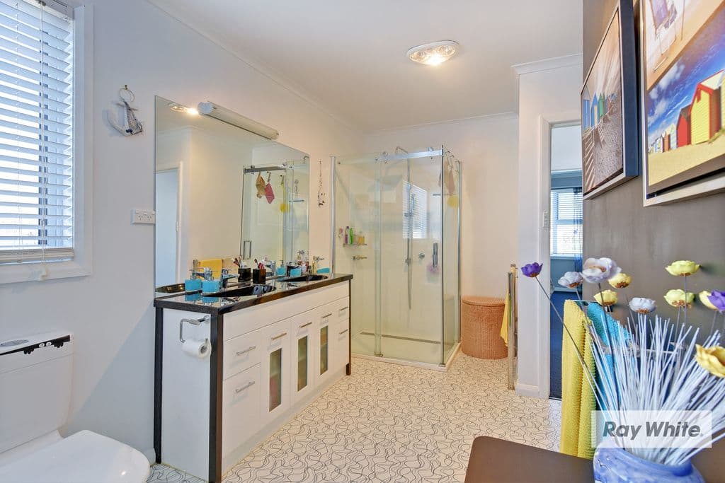 90 Saunders Street, Wynyard TAS 7325, Wynyard - Thumbnail 6