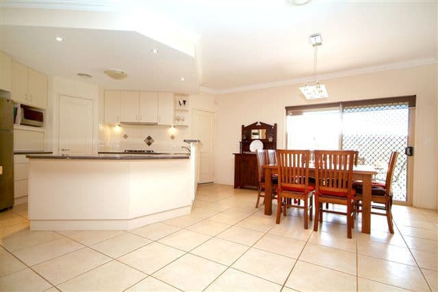 19 Toni Court, DARLING HEIGHTS QLD 4350, Darling Heights - Thumbnail 3