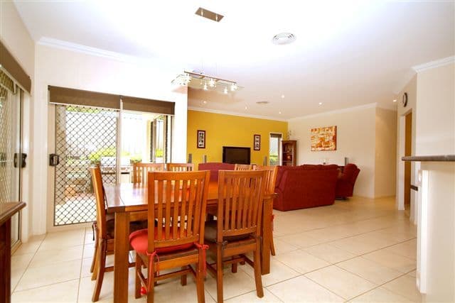 19 Toni Court, DARLING HEIGHTS QLD 4350, Darling Heights - Thumbnail 8