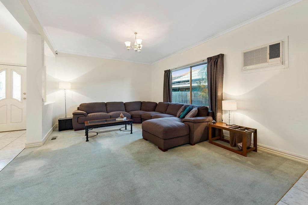 11 Tenterden Place, Mill Park VIC 3082, Mill Park - Thumbnail 4