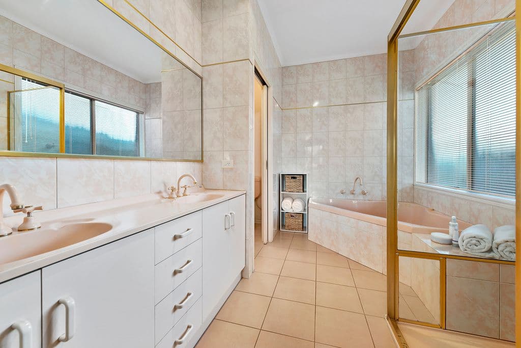 11 Tenterden Place, Mill Park VIC 3082, Mill Park - Thumbnail 8