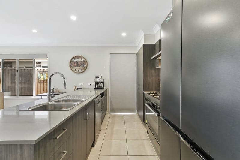 33 Gordon Circuit, Warner - Thumbnail 3