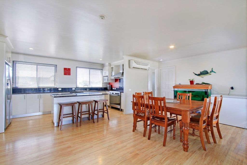 17 Centre Road, SEASPRAY VIC 3851, Seaspray - Thumbnail 3
