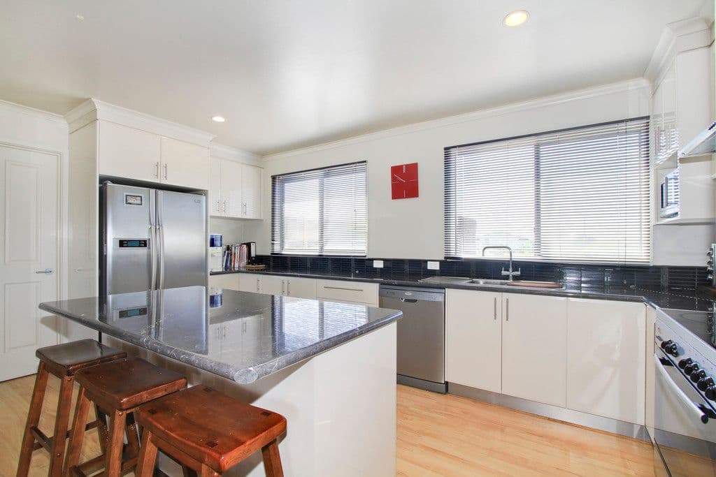 17 Centre Road, SEASPRAY VIC 3851, Seaspray - Thumbnail 5