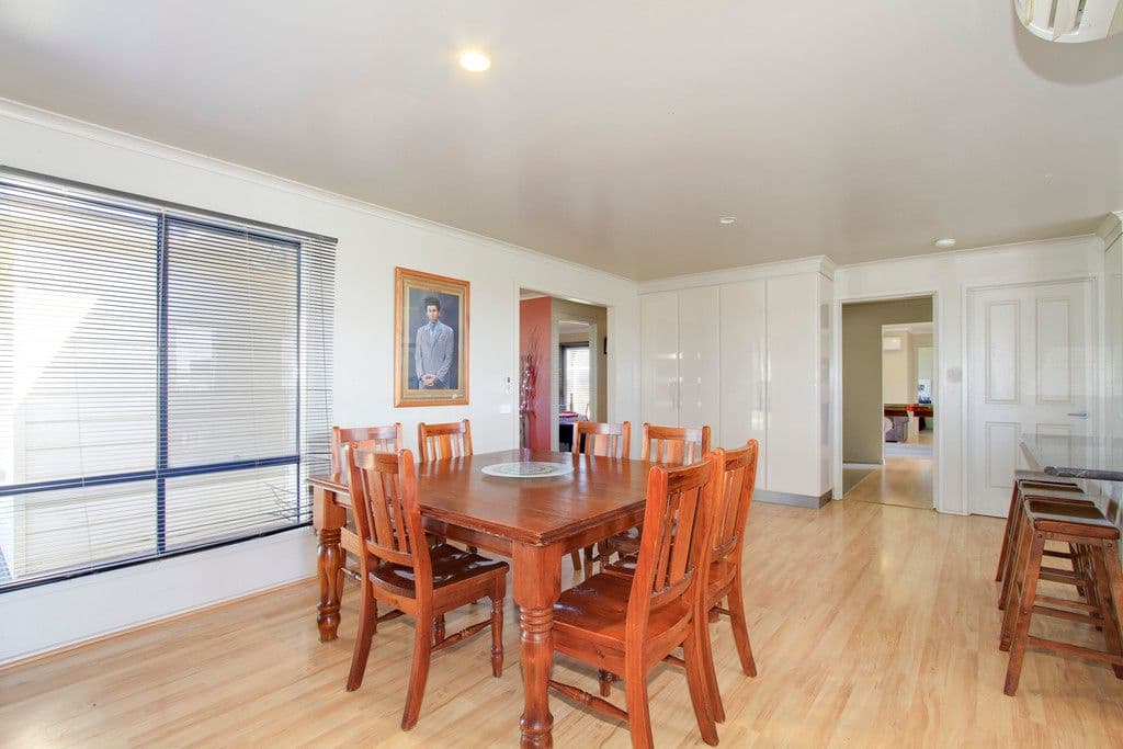 17 Centre Road, SEASPRAY VIC 3851, Seaspray - Thumbnail 8