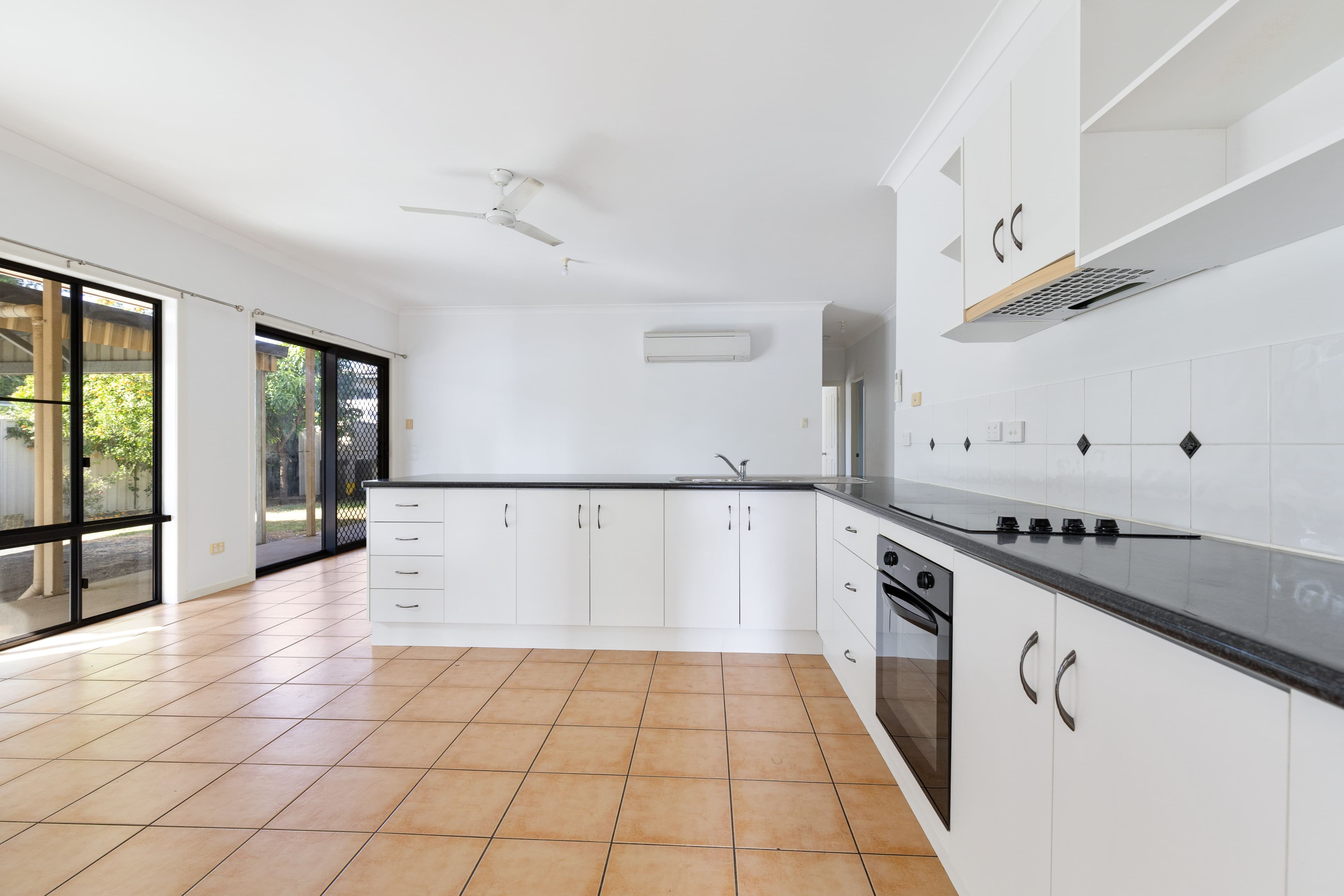 6 Carbeen Place, Emerald QLD 4720, Emerald - Thumbnail 7
