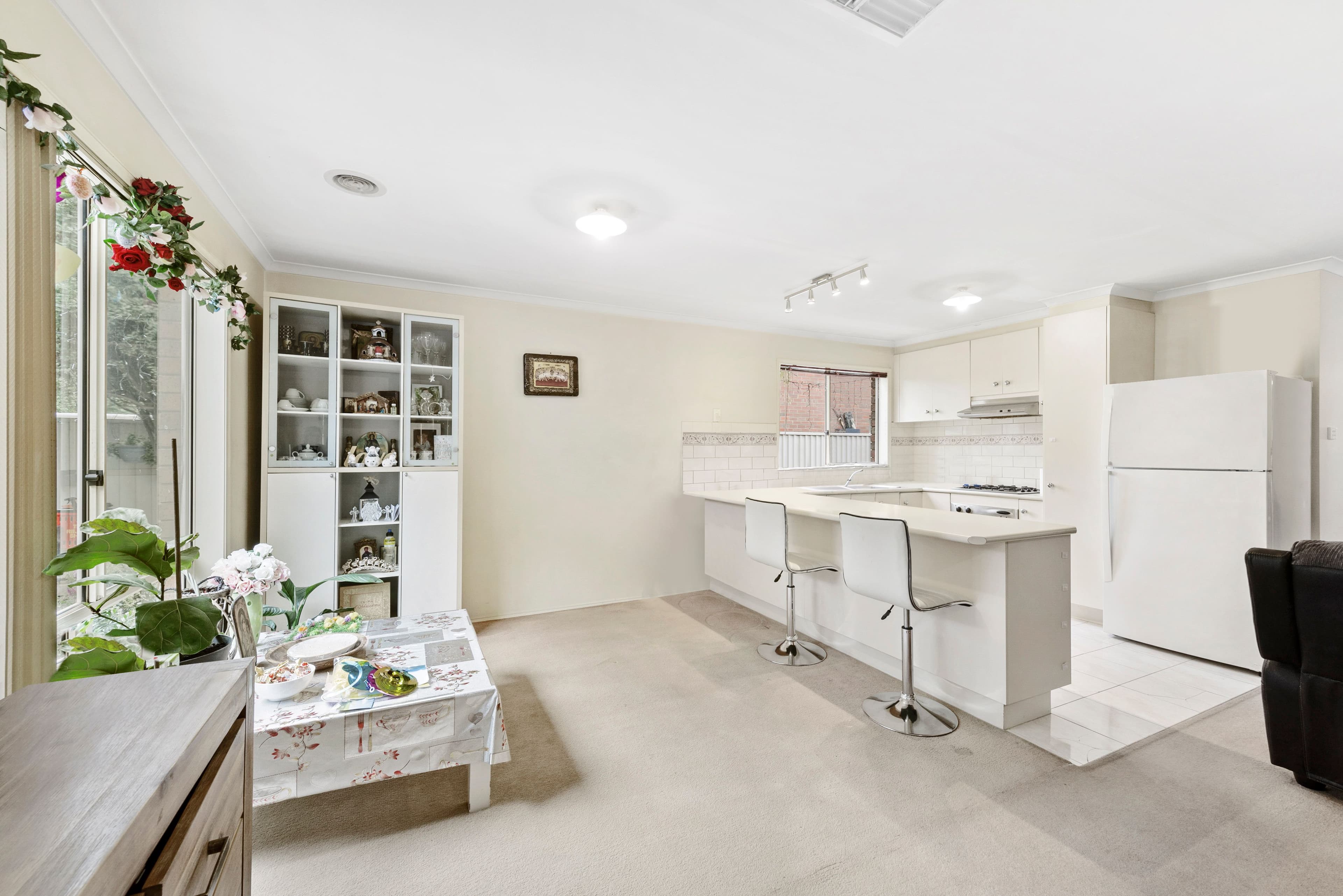 9 Ranmore Grove, Caroline Springs VIC 3023, Caroline Springs - Thumbnail 2