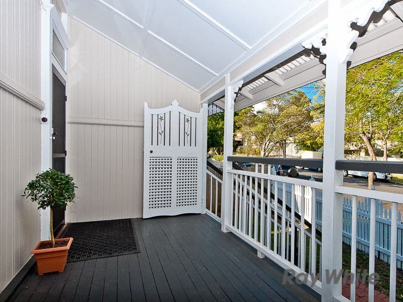 10 Lincoln Street, WILSTON QLD 4051, Wilston - Thumbnail 2