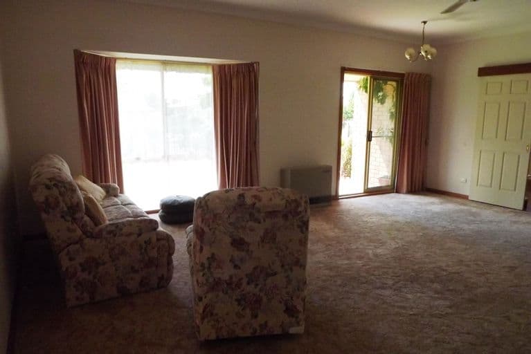 11 Tom Street, Yarrawonga VIC 3730, Yarrawonga - Thumbnail 5