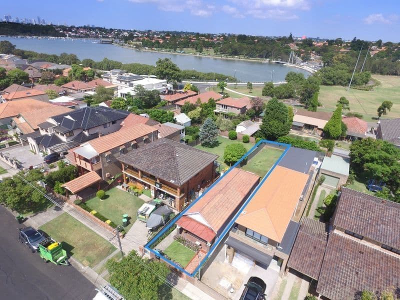 13 Rickard Street, Rodd Point - Image 1