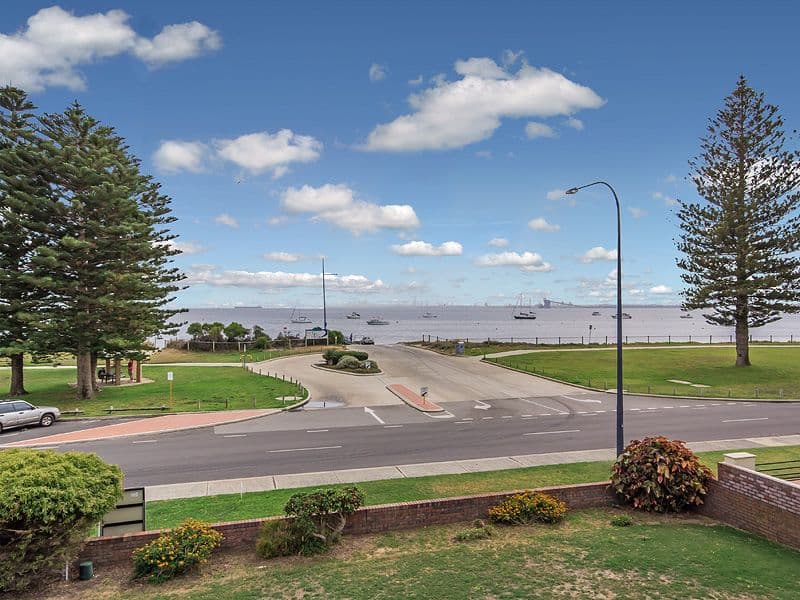 51 Esplanade, Rockingham WA 6168, Rockingham - Thumbnail 2