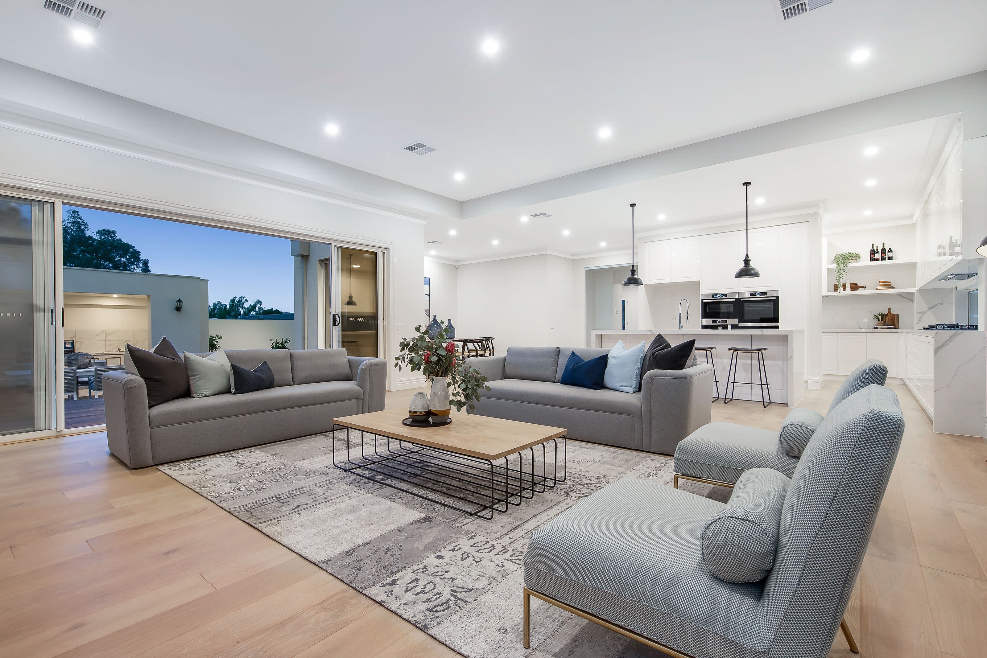 3 Kawana Crescent, Glen Waverley VIC 3150, Glen Waverley - Thumbnail 2