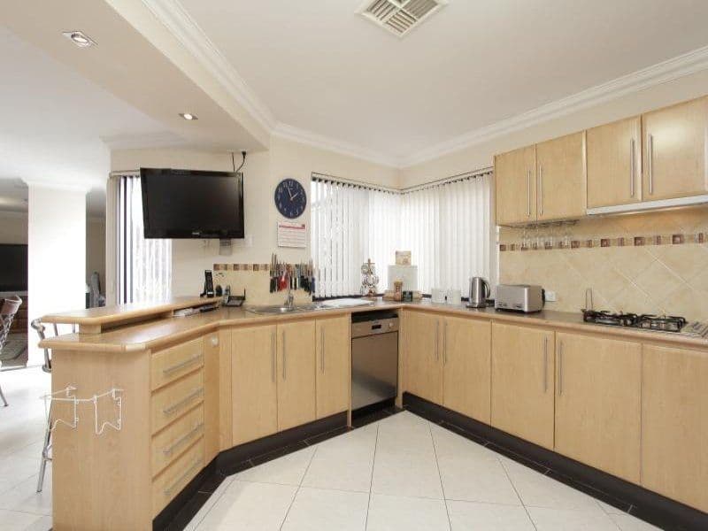 162C Moulden Avenue, Yokine WA 6060, Yokine - Thumbnail 8