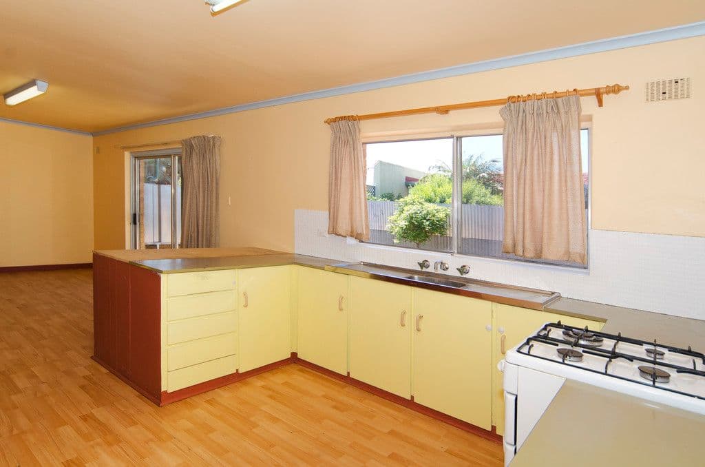 10 Bruce Avenue, CHRISTIES BEACH SA 5165, Christies Beach - Thumbnail 6