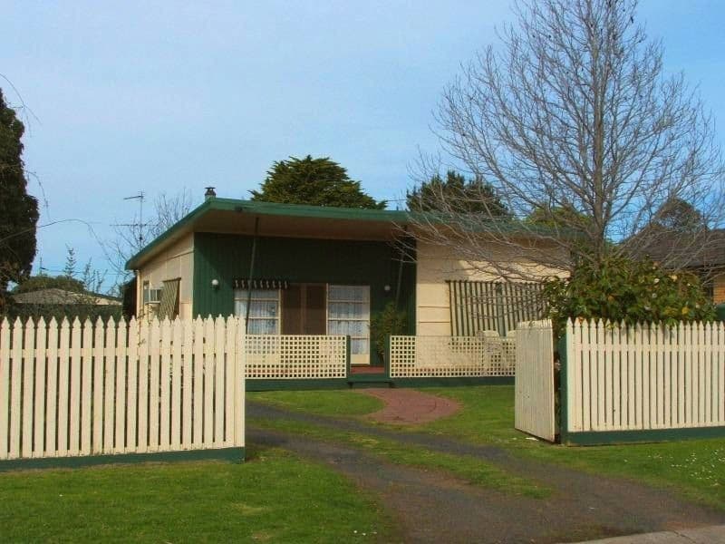17 Grandview Grove, Cowes VIC 3922, Cowes - Thumbnail 2