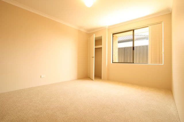 26 Kyneton Pkwy, AVELEY WA 6069, Aveley - Thumbnail 4