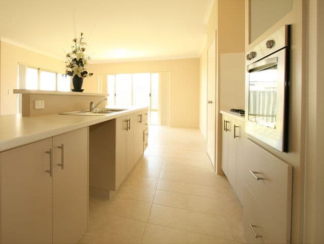 26 Kyneton Pkwy, AVELEY WA 6069, Aveley - Thumbnail 7