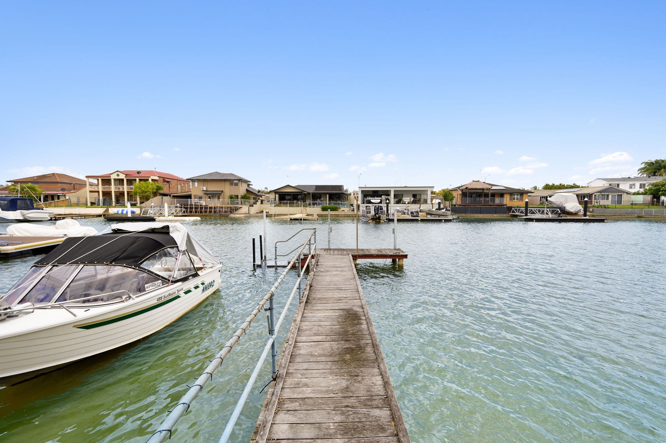 29 Seaspray Street, Paradise Point QLD 4216, Paradise Point - Thumbnail 2