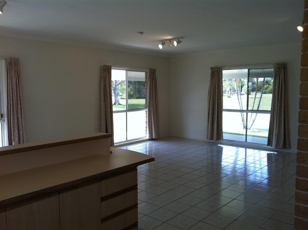 83 Beck Road, URANGAN QLD 4655, Urangan - Thumbnail 8