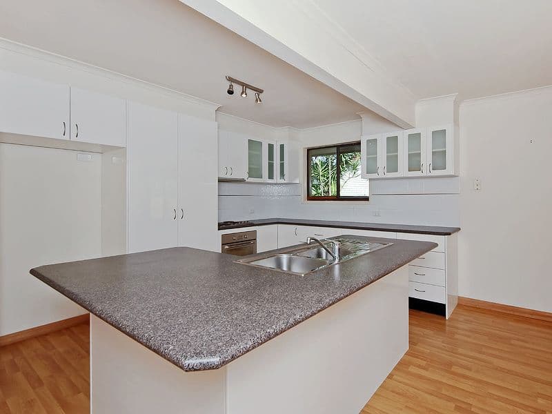 39 Sovereign Drive, MERMAID WATERS QLD 4218, Mermaid Waters - Thumbnail 2