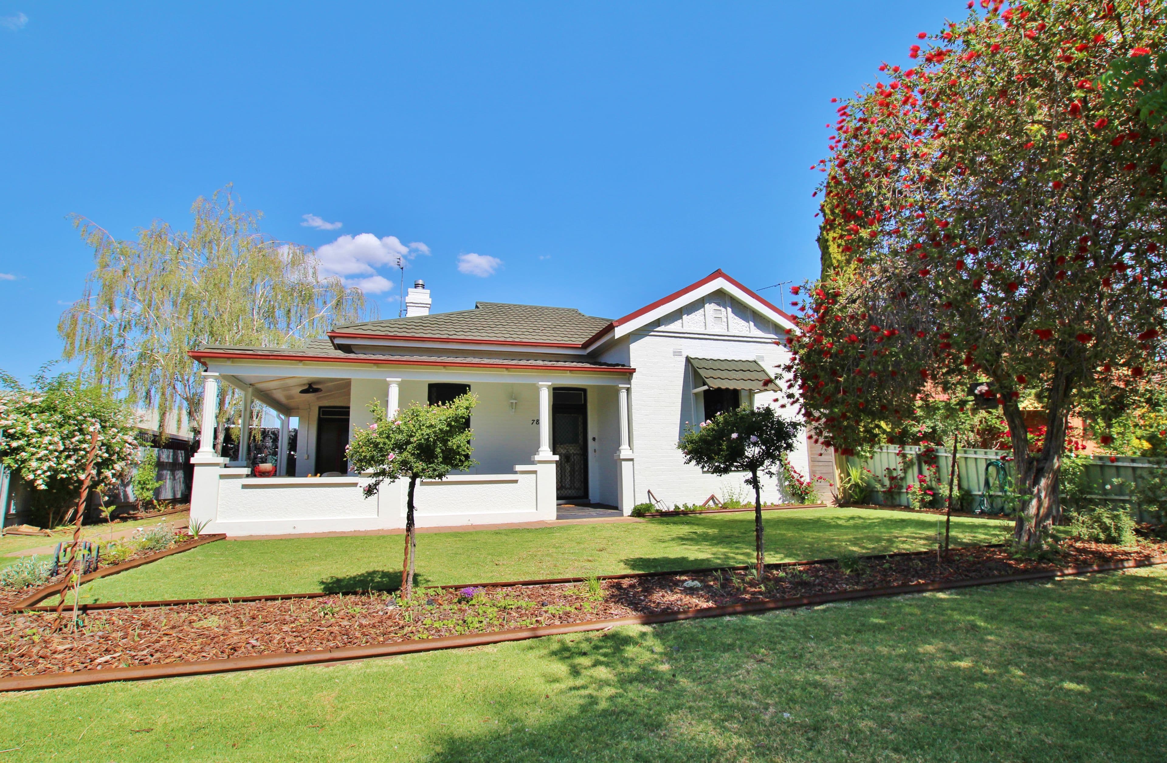 78 Sutton Street, Cootamundra - Thumbnail 2