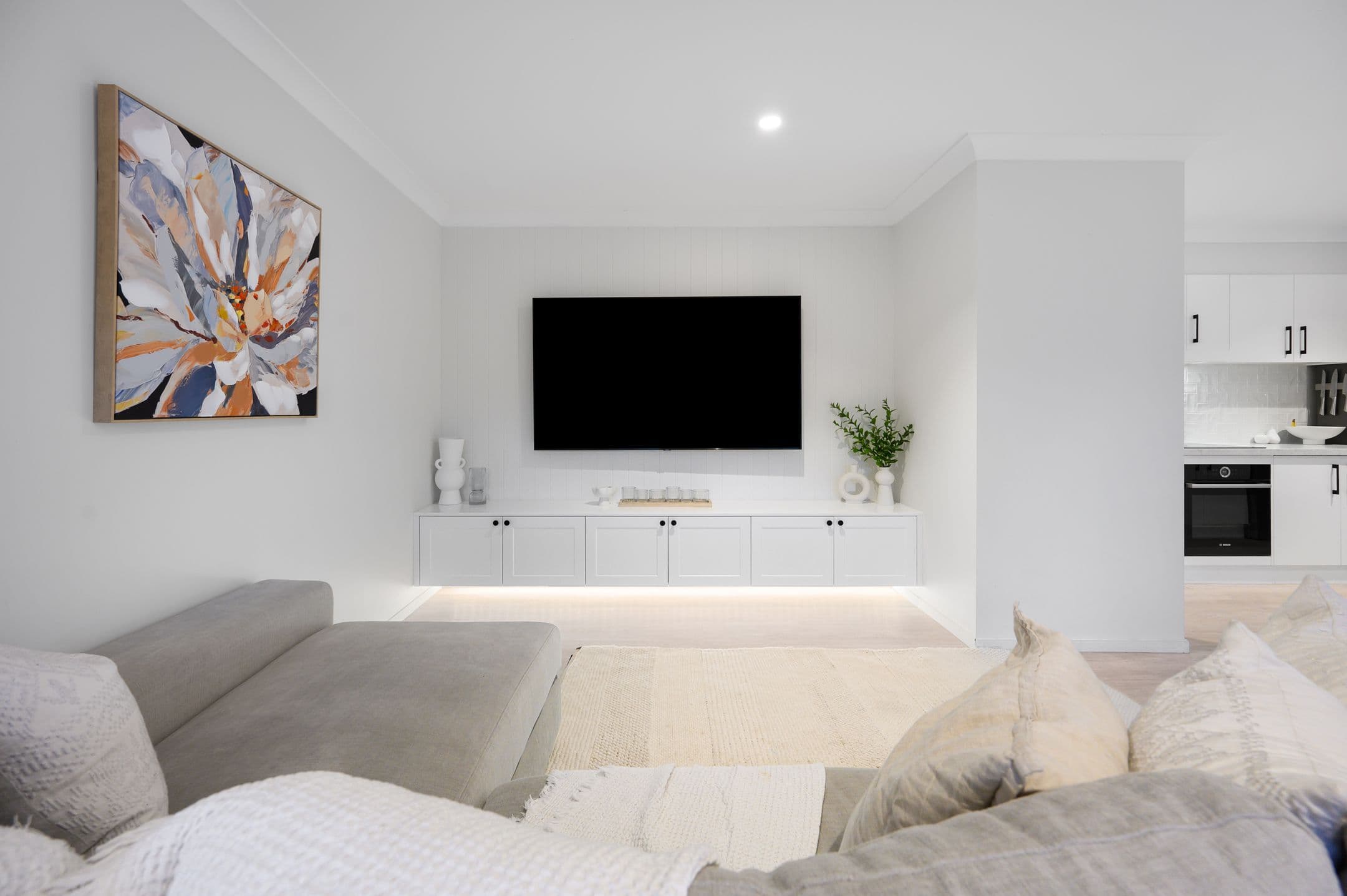 17 Castlereagh Close, Pacific Pines QLD 4211, Pacific Pines - Thumbnail 2
