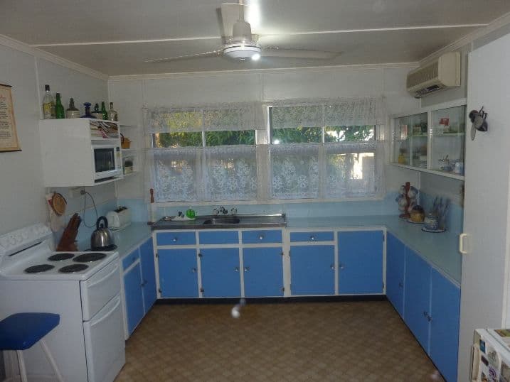 2 Holack Street, NORTH MACKAY QLD 4740, North Mackay - Thumbnail 2