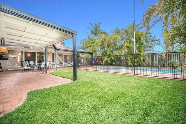 4 Midpark Court, HELENSVALE QLD 4212, Helensvale - Thumbnail 4