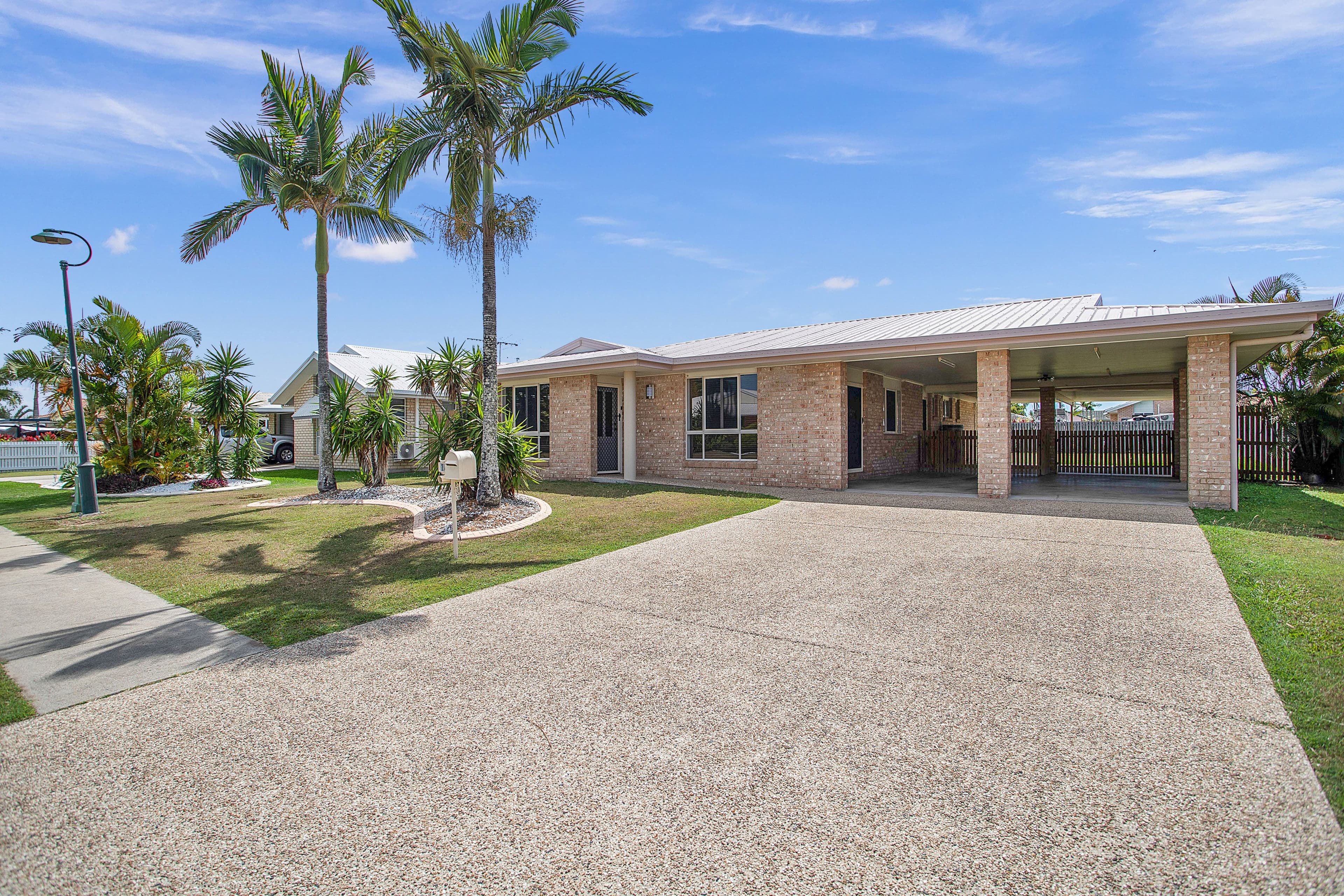 14 Caledonian Drive, Beaconsfield QLD 4740, Beaconsfield - Thumbnail 2