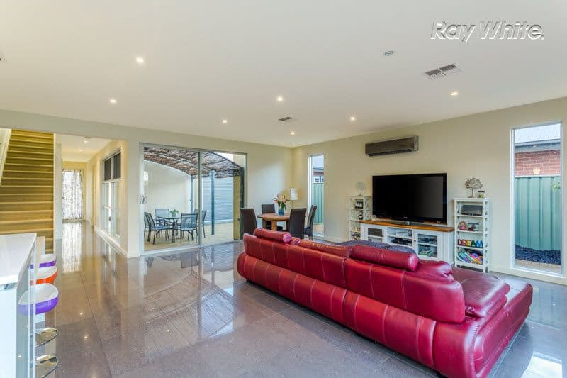 50 Shoalhaven Circuit, MAWSON LAKES SA 5095, Mawson Lakes - Thumbnail 3