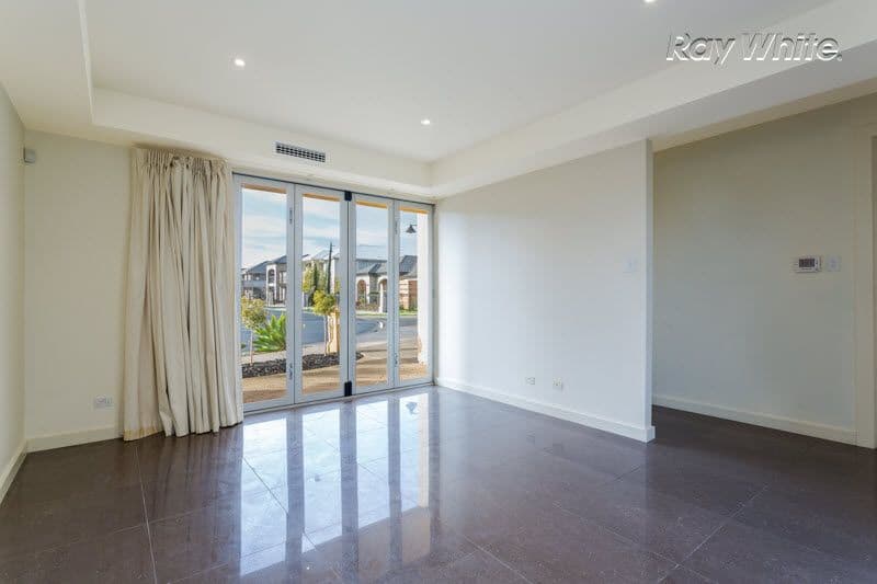 50 Shoalhaven Circuit, MAWSON LAKES SA 5095, Mawson Lakes - Thumbnail 4