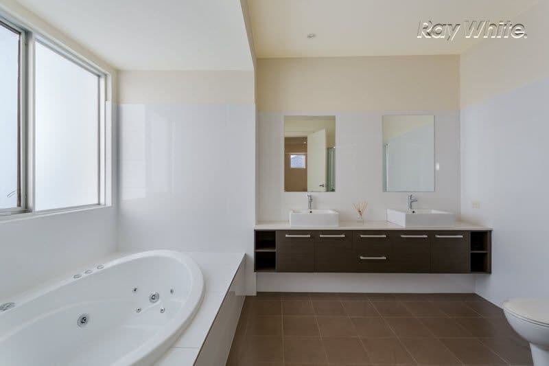 50 Shoalhaven Circuit, MAWSON LAKES SA 5095, Mawson Lakes - Thumbnail 5