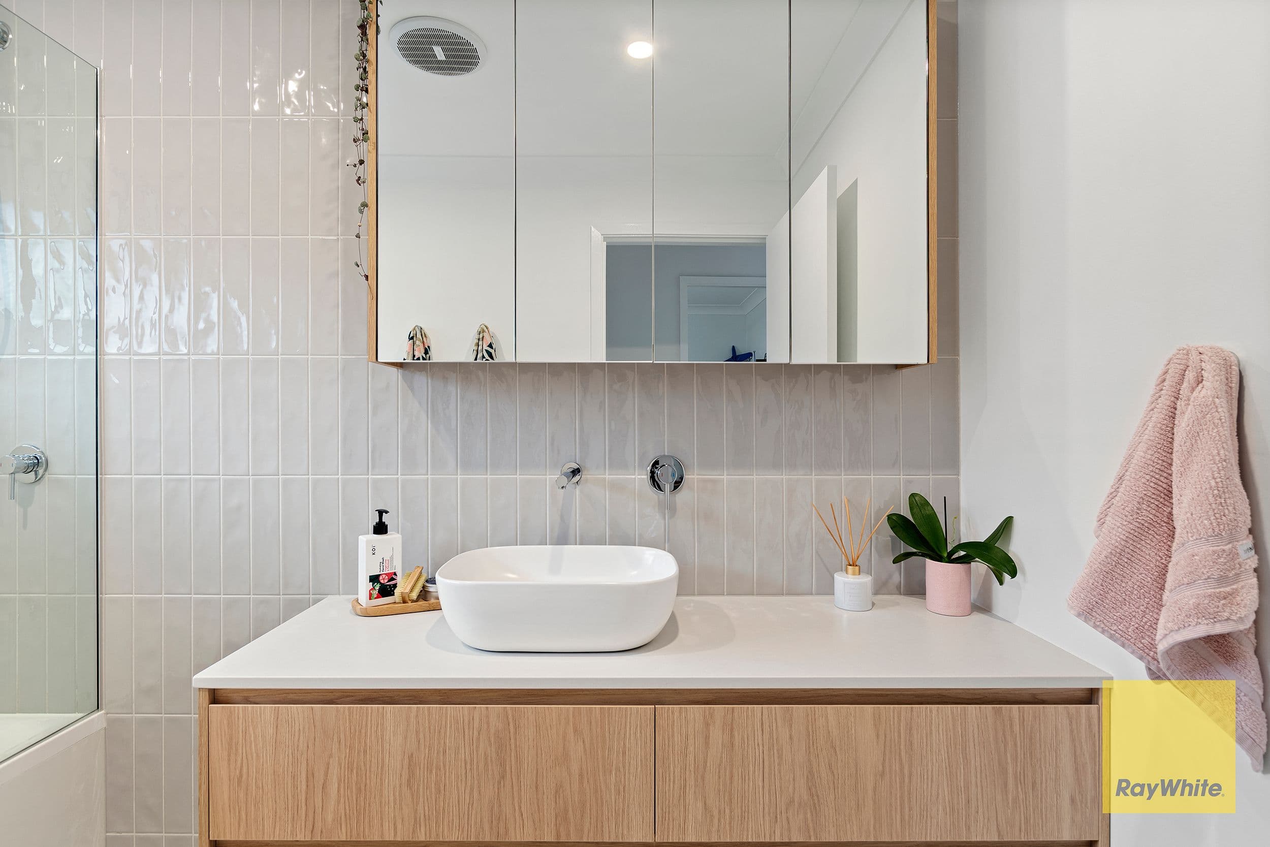 72 Mackenzie Avenue, Woy Woy NSW 2256, Woy Woy - Thumbnail 8