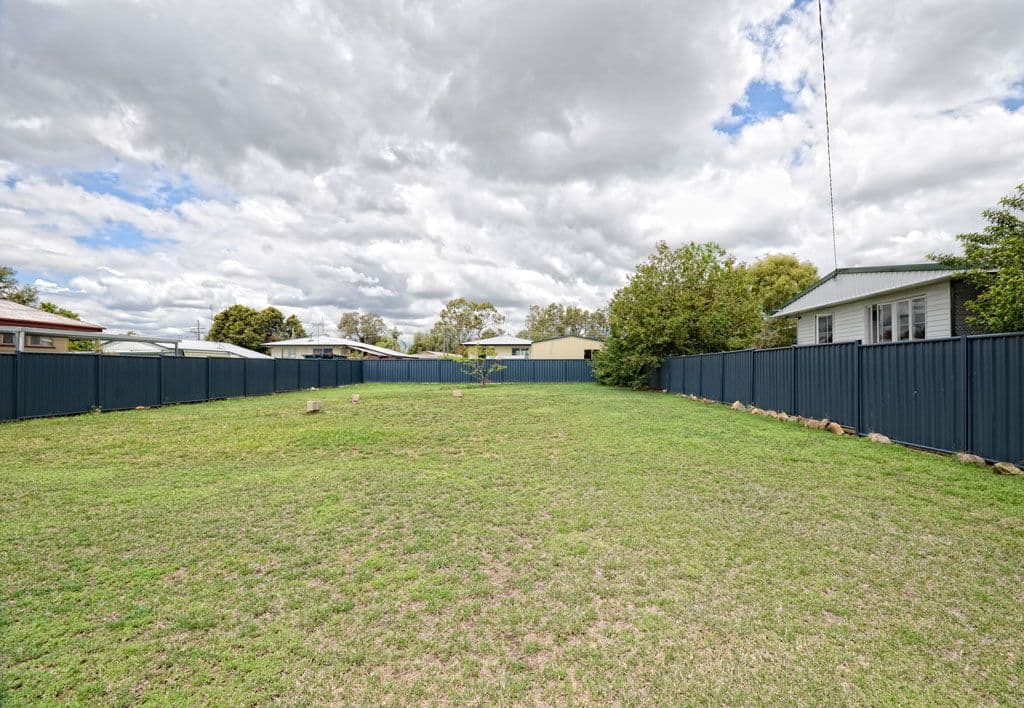 8 Gerard Street, Biloela QLD 4715, Biloela - Thumbnail 2