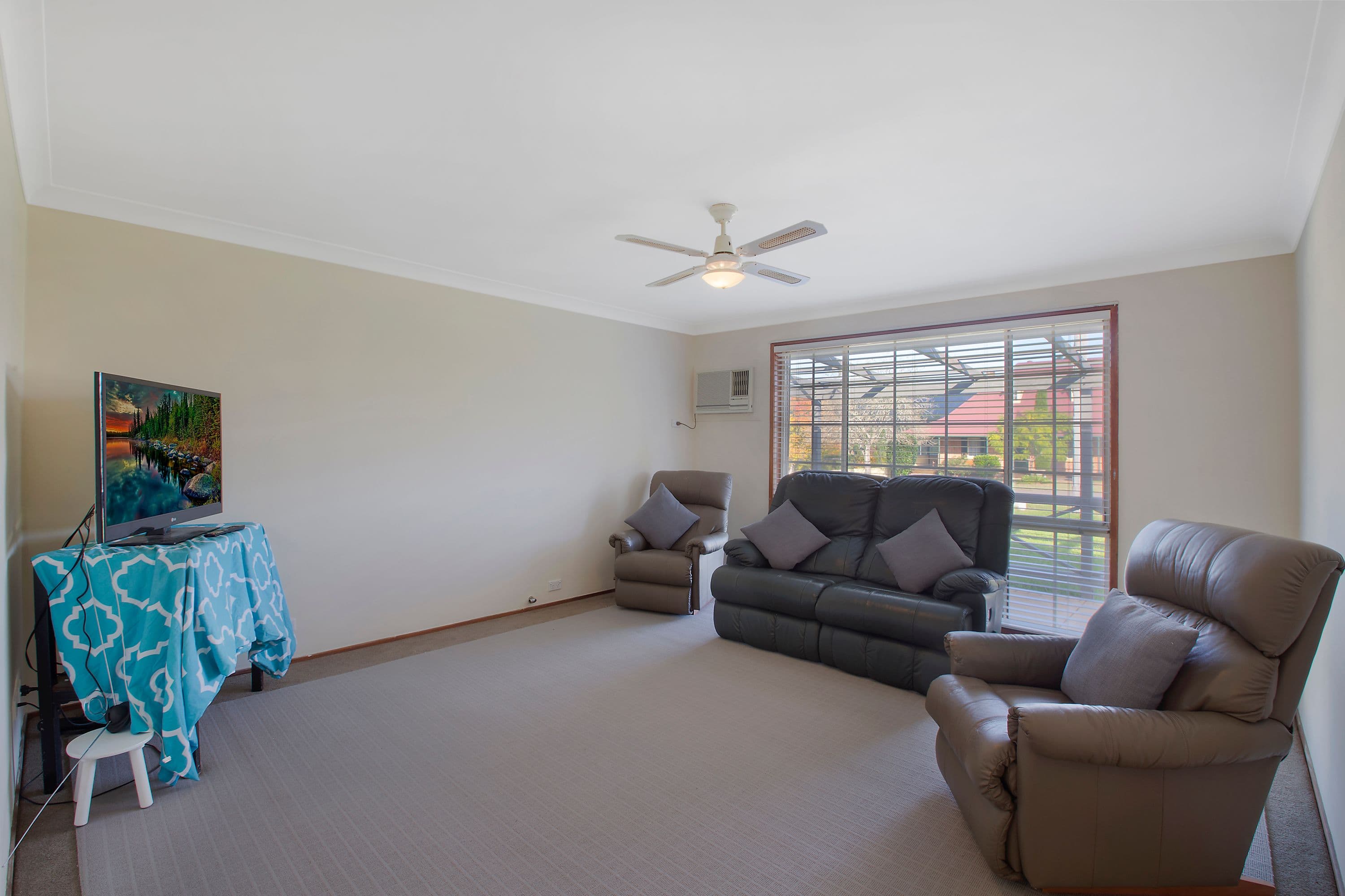 131 King Street, Clarence Town - Thumbnail 4