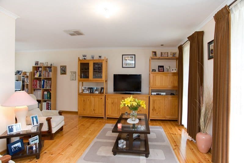 21 McClelland Drive, Mill Park VIC 3082, Mill Park - Thumbnail 4