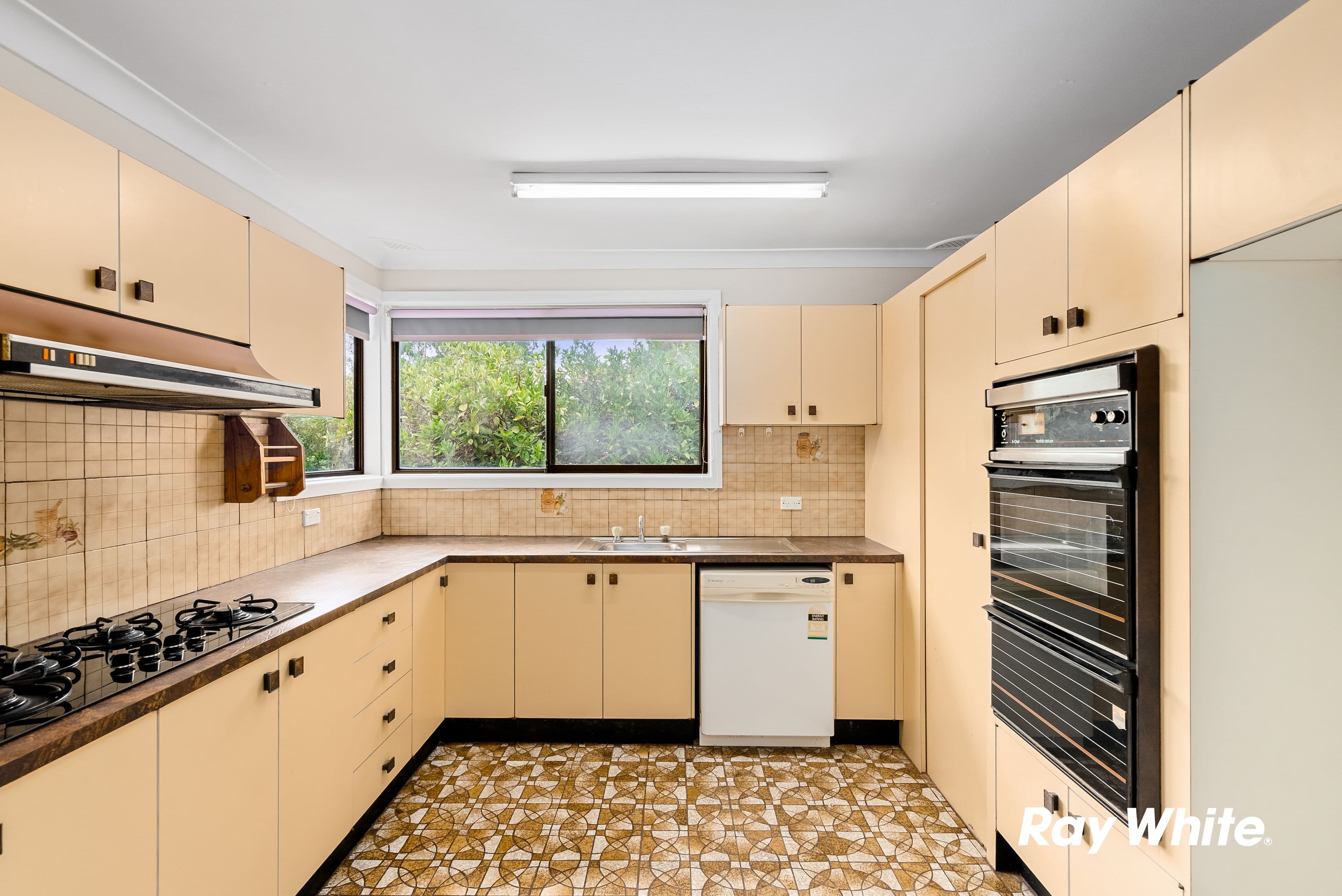 27 Winifred Crescent, Blacktown NSW 2148, Blacktown - Thumbnail 4