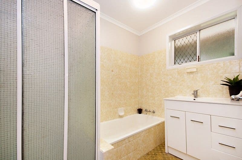 10 Marlynda Avenue, CRANBROOK QLD 4814, Cranbrook - Thumbnail 5