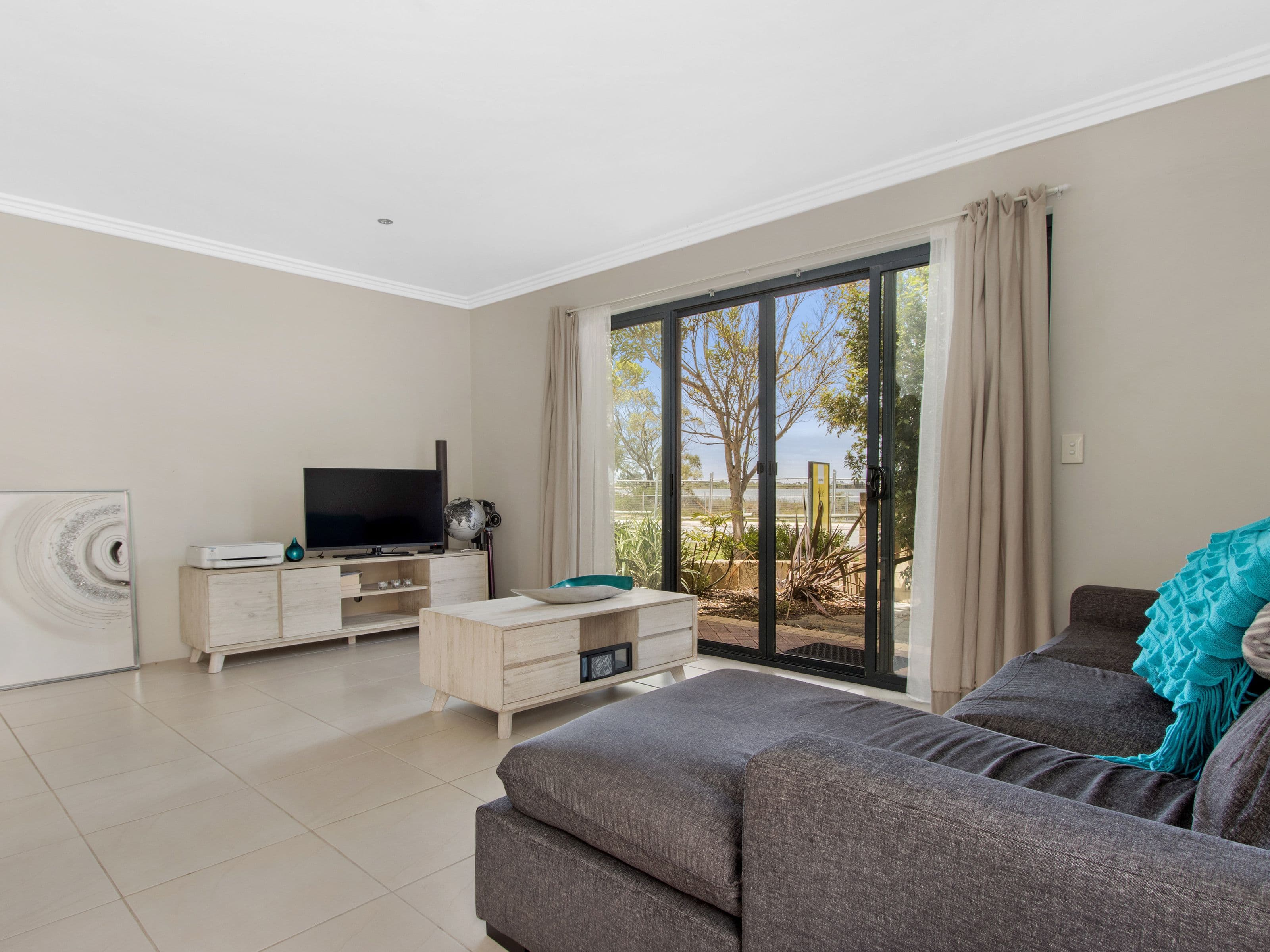 20-22 Lake Street, Rockingham WA 6168, Rockingham - Thumbnail 3