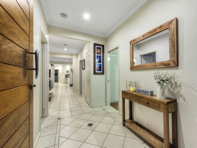 59 Malcolm Street, Hawthorne QLD 4171, Hawthorne - Thumbnail 2