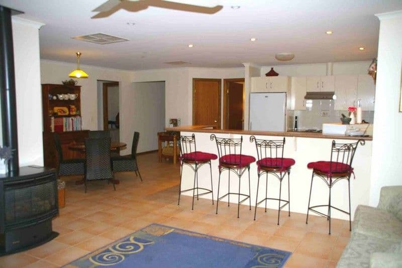 14 Flinders Street, RENMARK SA 5341, Renmark - Thumbnail 5