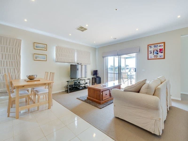 11 Valentina Drive, Bacchus Marsh - Thumbnail 3