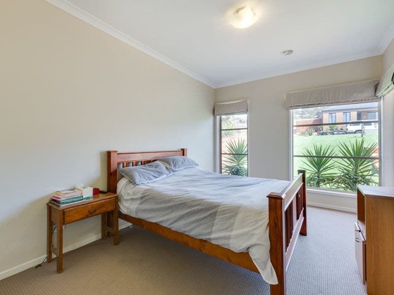 11 Valentina Drive, Bacchus Marsh - Thumbnail 7
