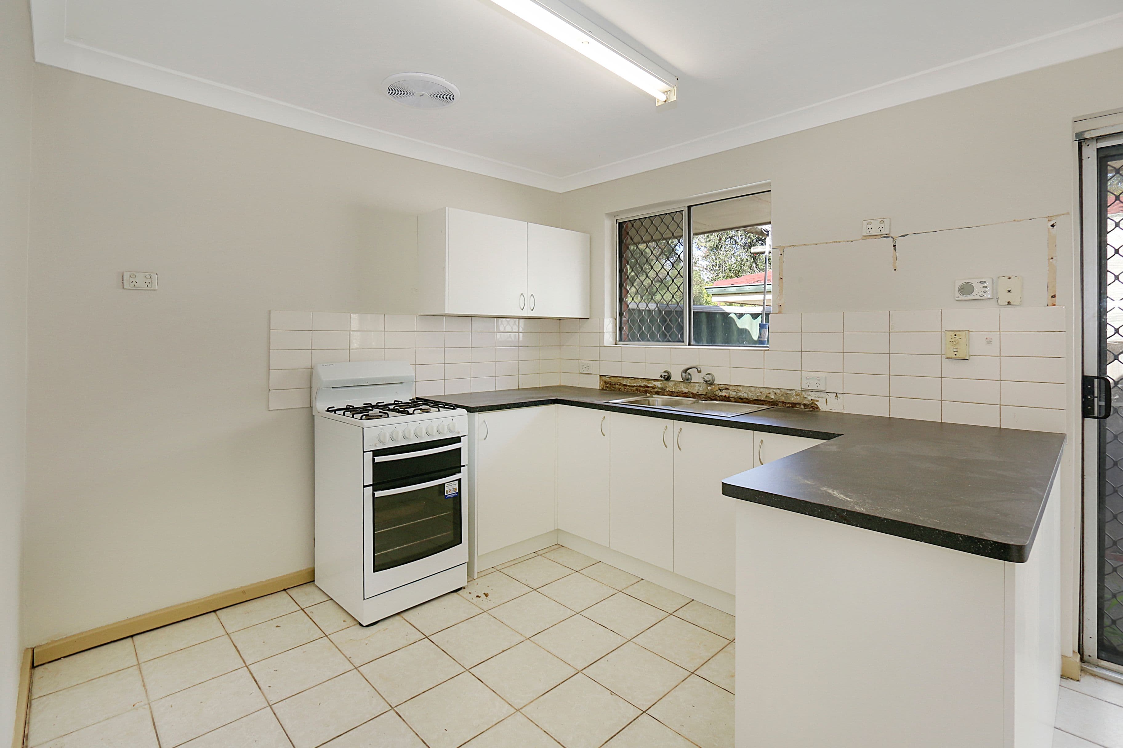 55 Walter Street, Gosnells WA 6110, Gosnells - Thumbnail 3