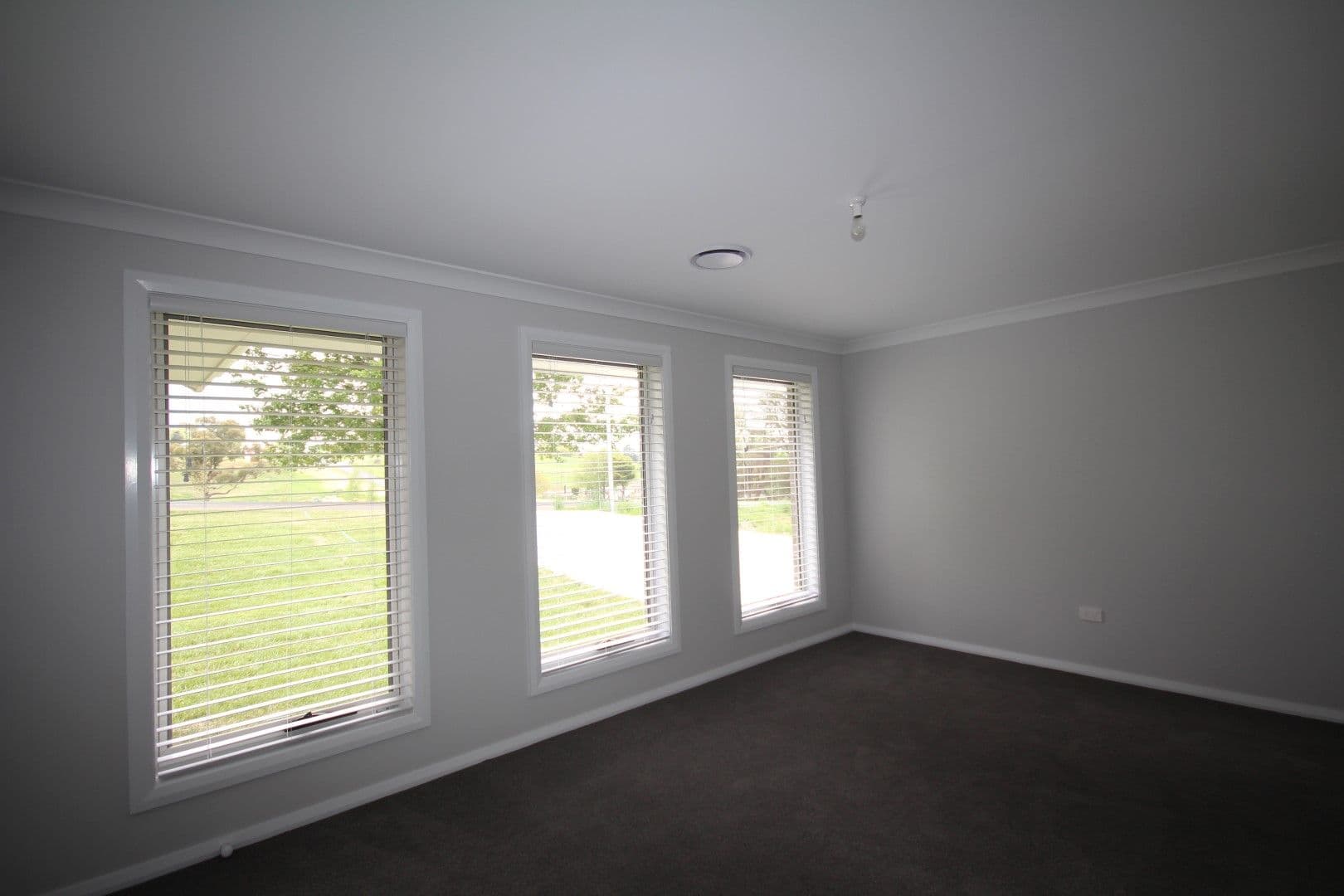 24 Edith Road, Oberon - Thumbnail 2